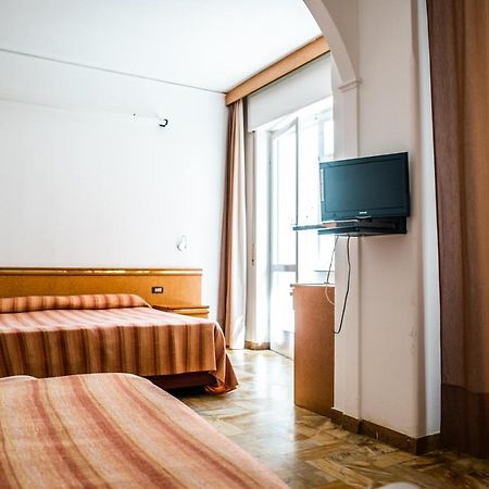 Hotel West End Alassio Eksteriør billede