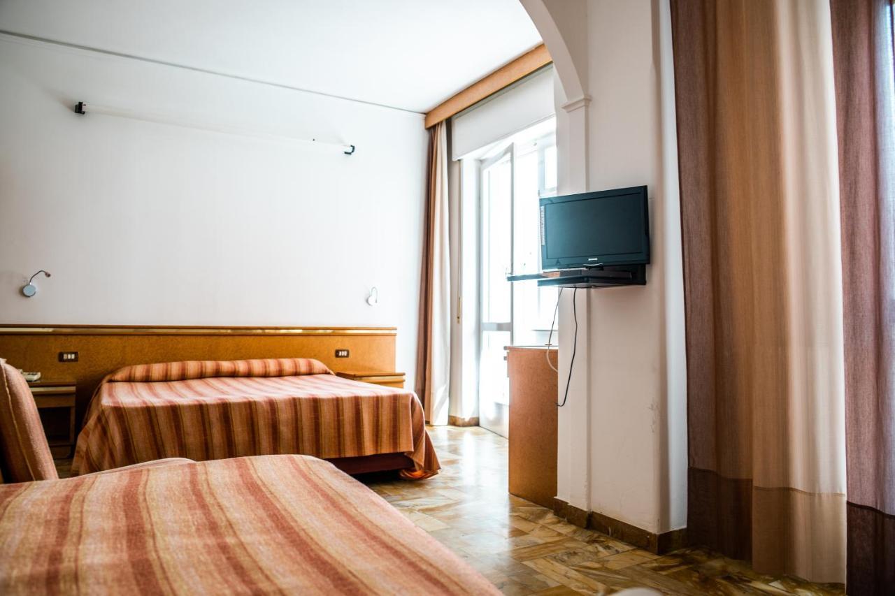 Hotel West End Alassio Eksteriør billede
