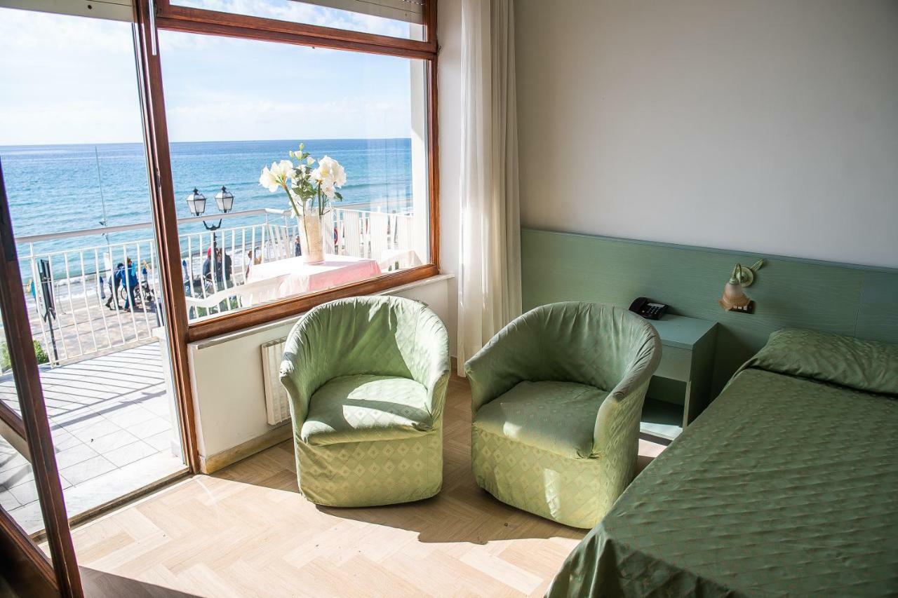 Hotel West End Alassio Eksteriør billede