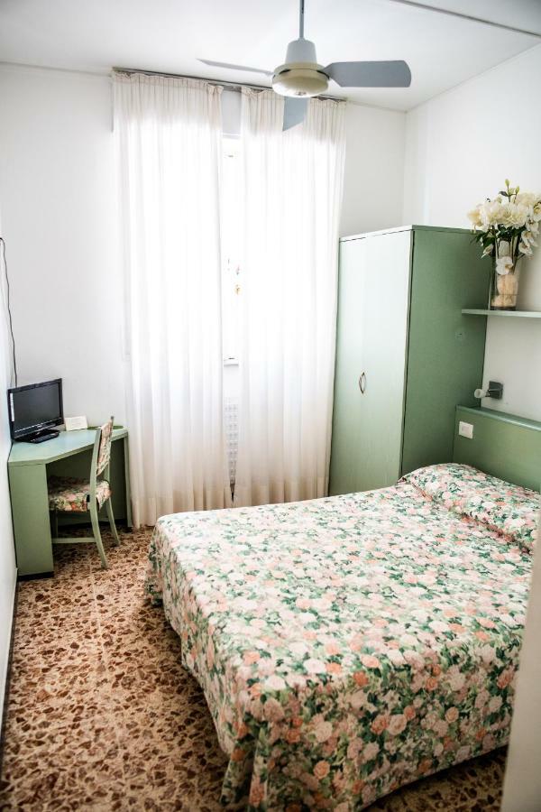 Hotel West End Alassio Eksteriør billede