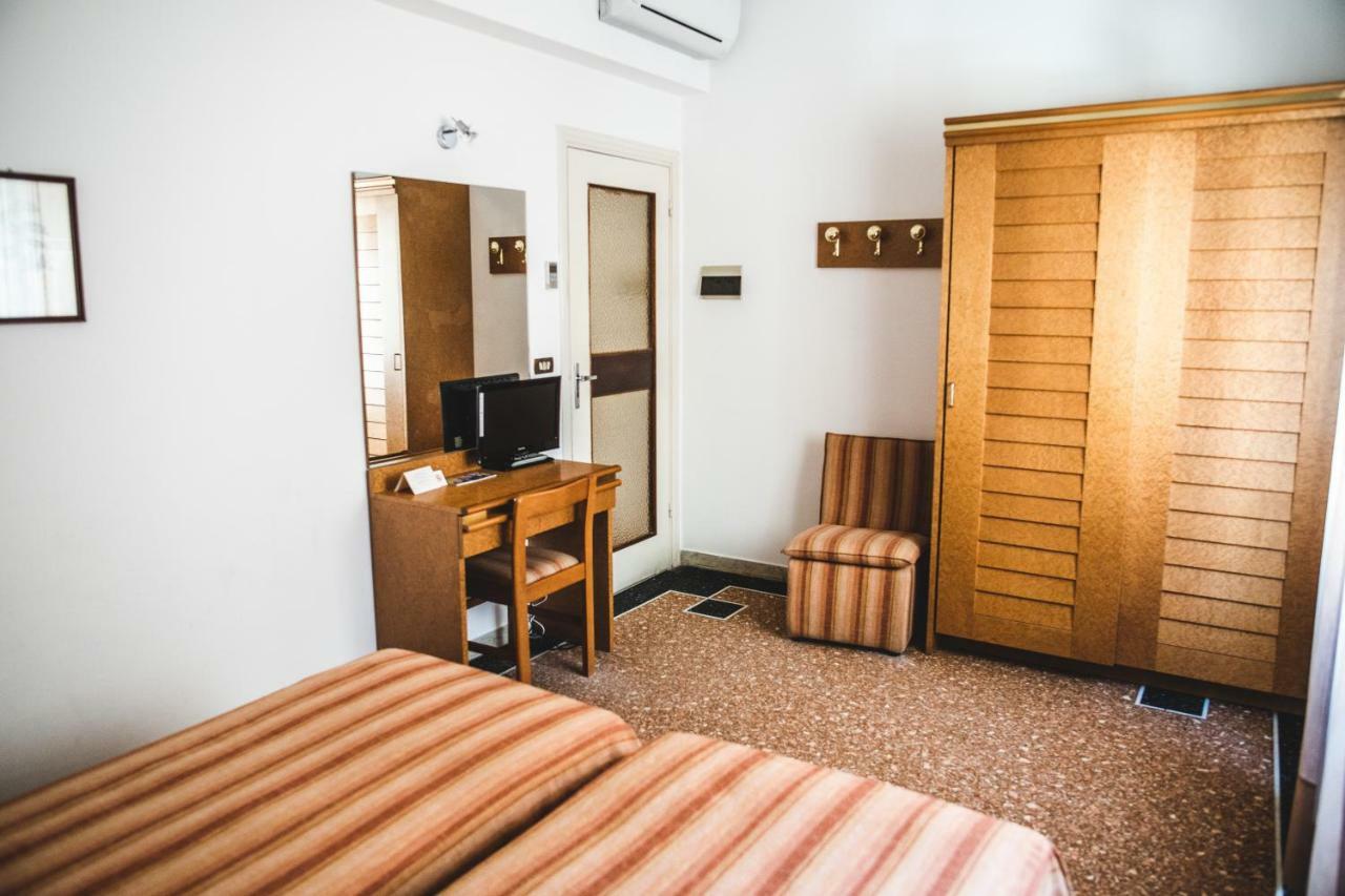 Hotel West End Alassio Eksteriør billede