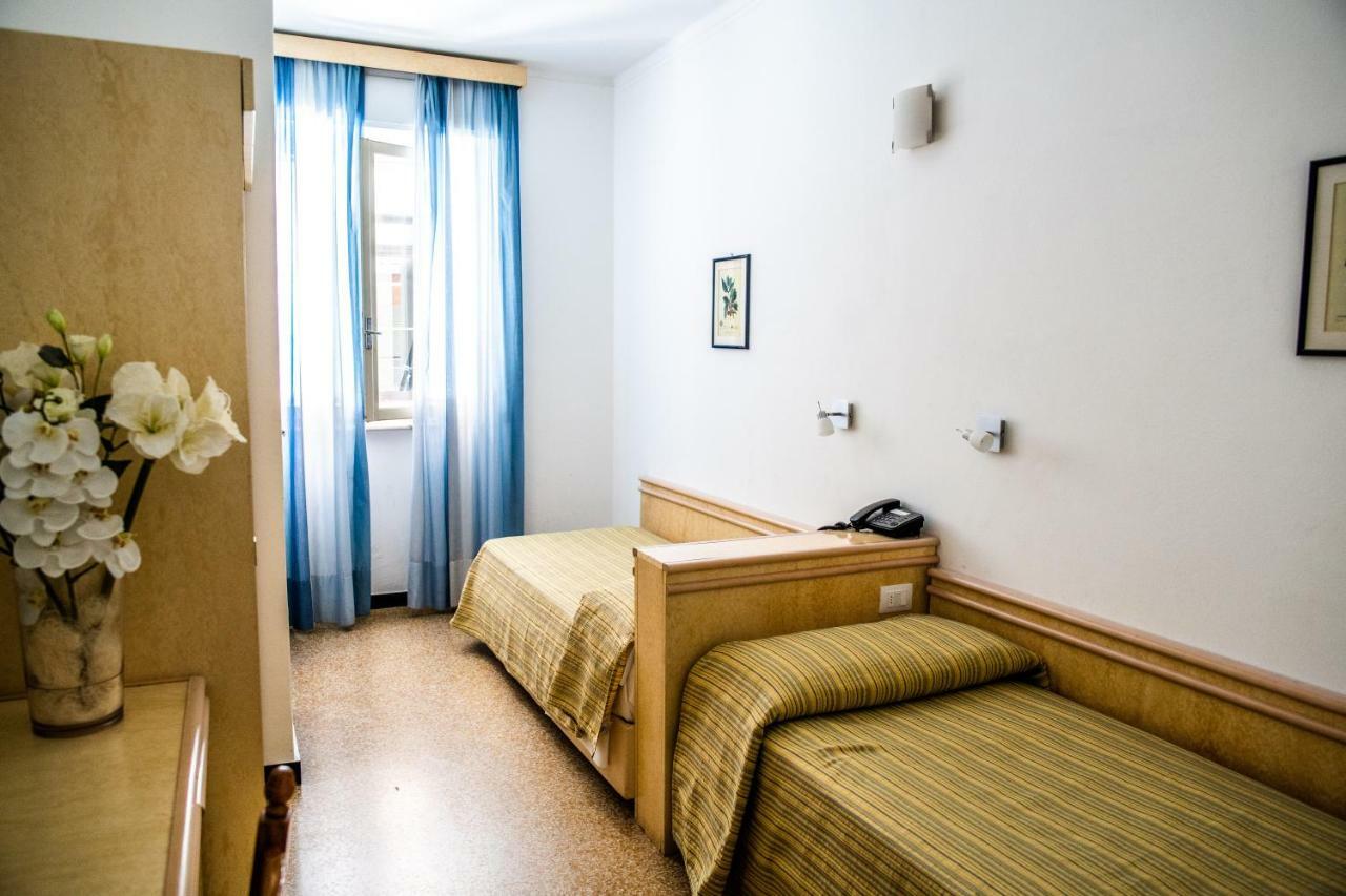 Hotel West End Alassio Eksteriør billede