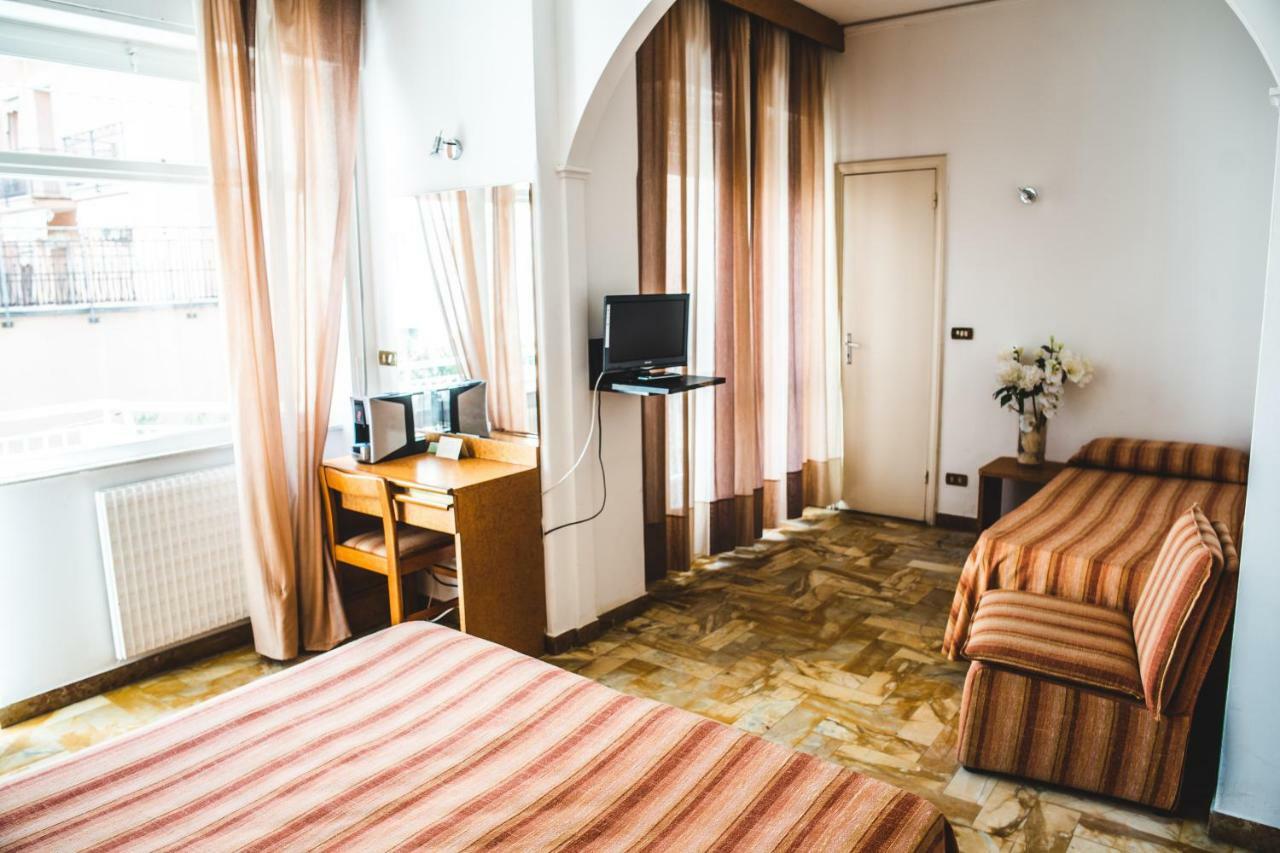 Hotel West End Alassio Eksteriør billede