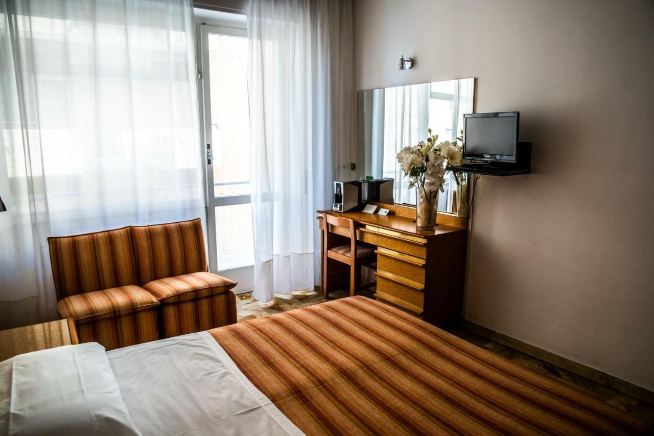Hotel West End Alassio Eksteriør billede