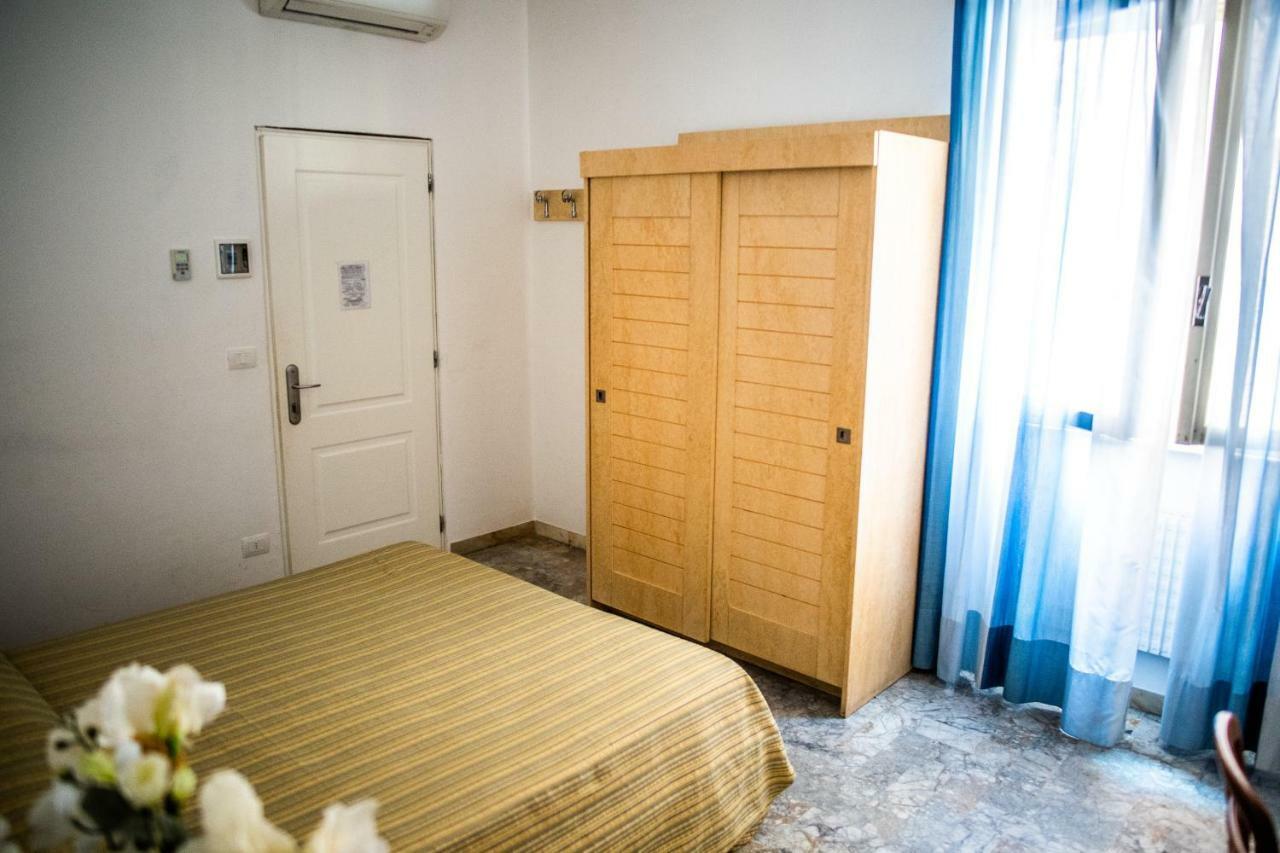 Hotel West End Alassio Eksteriør billede