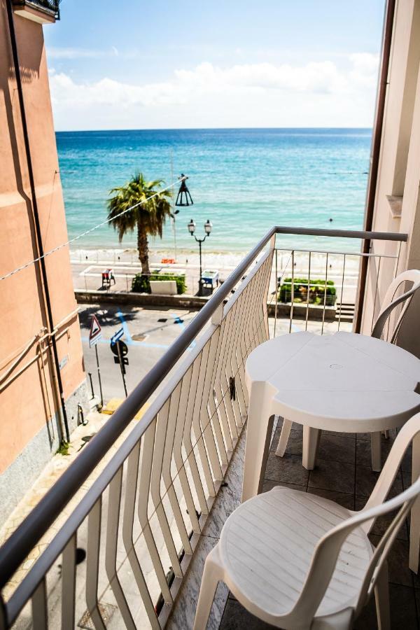 Hotel West End Alassio Eksteriør billede