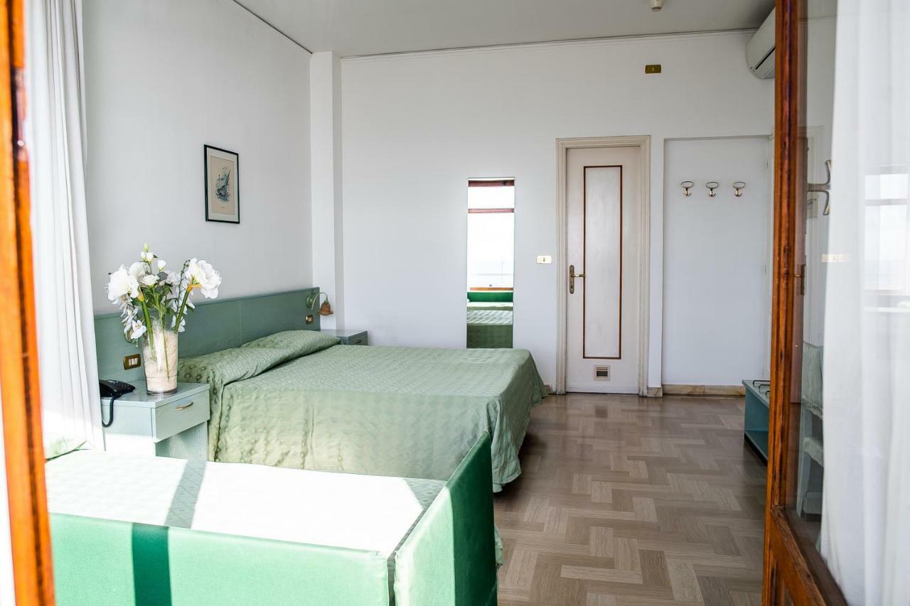 Hotel West End Alassio Eksteriør billede