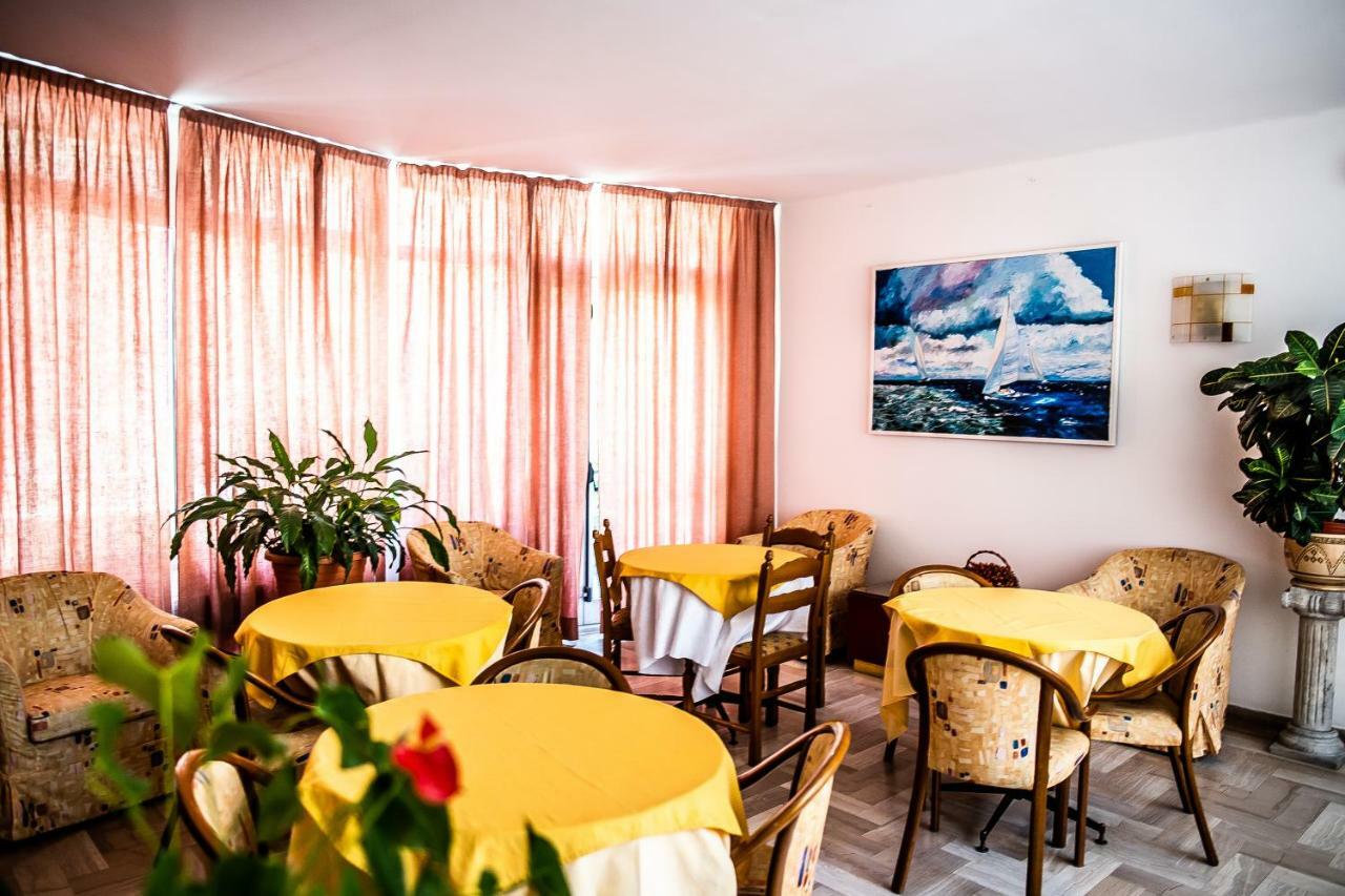 Hotel West End Alassio Eksteriør billede