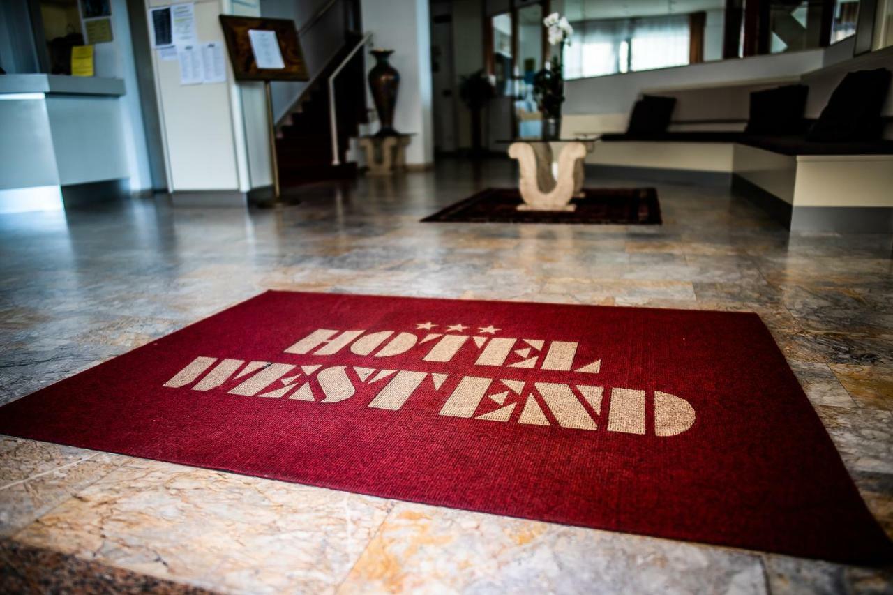Hotel West End Alassio Eksteriør billede