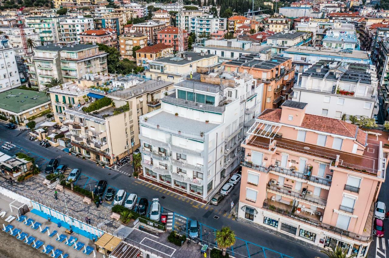 Hotel West End Alassio Eksteriør billede